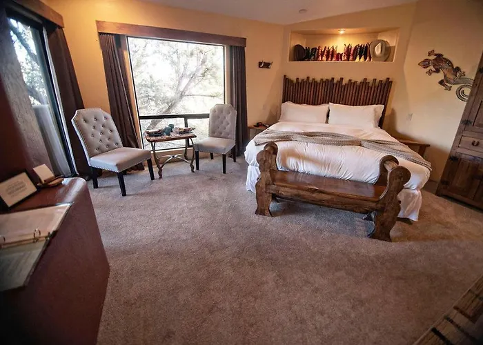 The At Thunder Mountain 4*